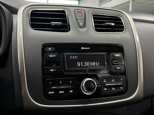 Renault Logan Stepway Life, 2019 года, пробег 93000 км