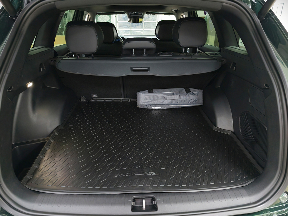 Geely Monjaro Флагман, зеленый