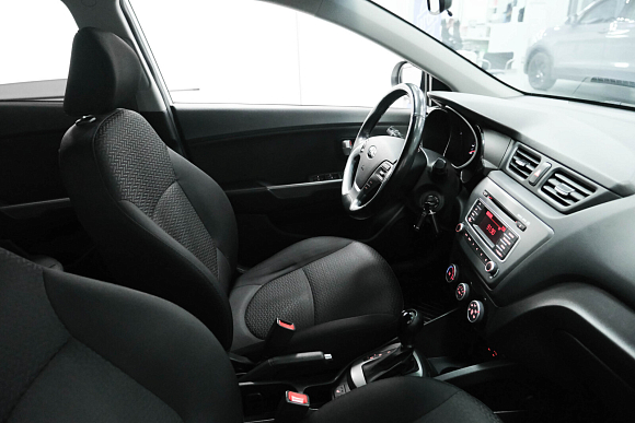 Kia Rio, 2015 года, пробег 48270 км