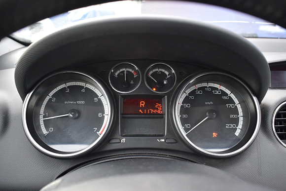 Peugeot 408, 2012 года, пробег 157000 км