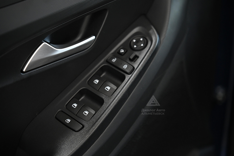 Solaris HC Лайфстайл (АТ), синий