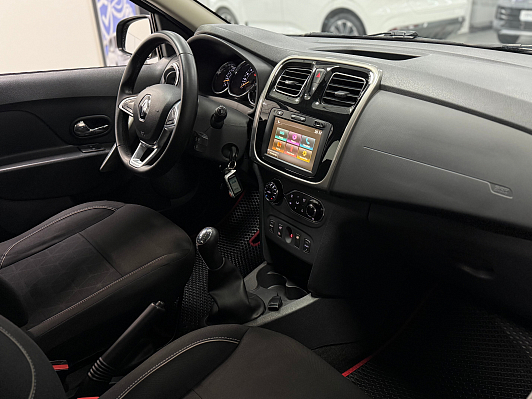 Renault Sandero Stepway Drive, 2019 года, пробег 80000 км