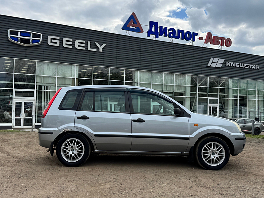 Ford Fusion, 2005 года, пробег 324542 км