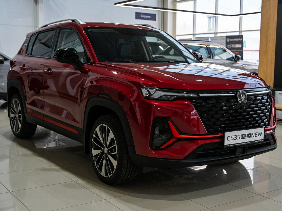 Changan CS35 Plus Техно, красный