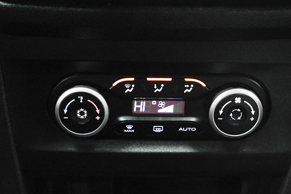 Lada (ВАЗ) XRAY #Club, 2019 года, пробег 38000 км