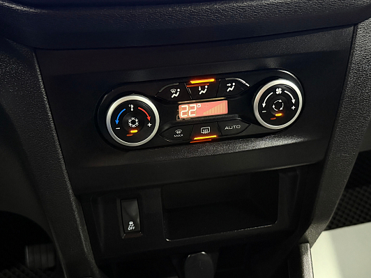 Lada (ВАЗ) XRAY Exclusive (2018), 2017 года, пробег 179484 км