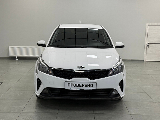 Kia Rio Luxe, 2021 года, пробег 74500 км