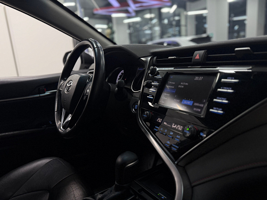 Toyota Camry S-Edition, 2020 года, пробег 80000 км