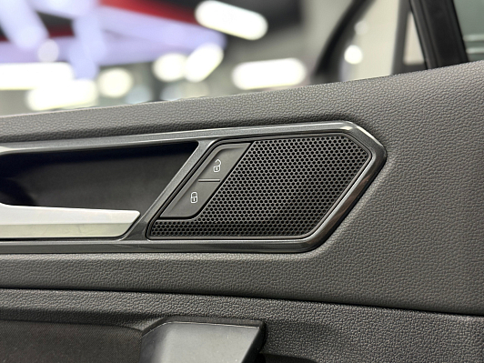 Volkswagen Tiguan Trendline, 2018 года, пробег 162500 км