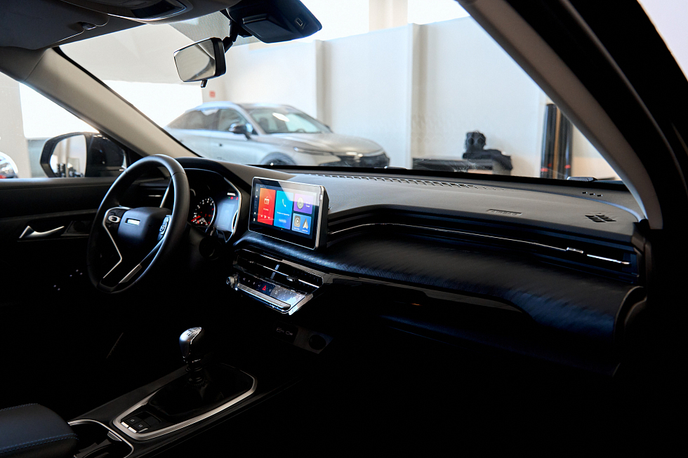 Haval Jolion Комфорт, черный