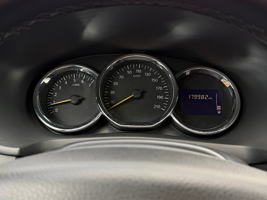 Renault Logan Privilege, 2017 года, пробег 180000 км