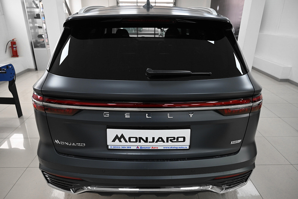 Geely Monjaro , серый