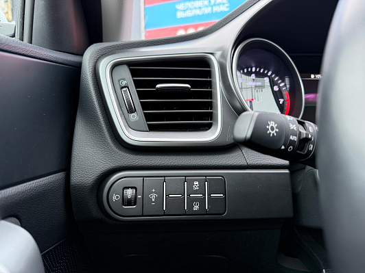 Kia Ceed Luxe, 2023 года, пробег 31000 км