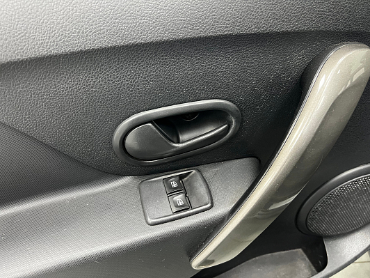 Renault Logan Stepway Drive, 2020 года, пробег 193000 км