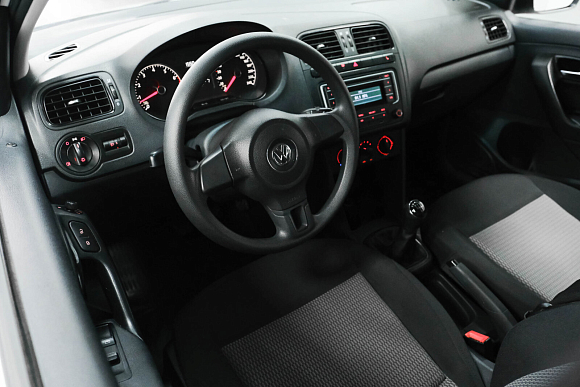 Volkswagen Polo Comfortline, 2015 года, пробег 199000 км