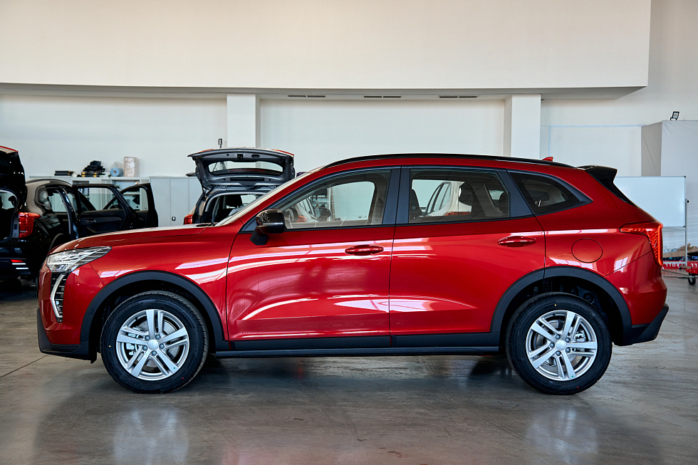 Haval Jolion Оптимум, красный