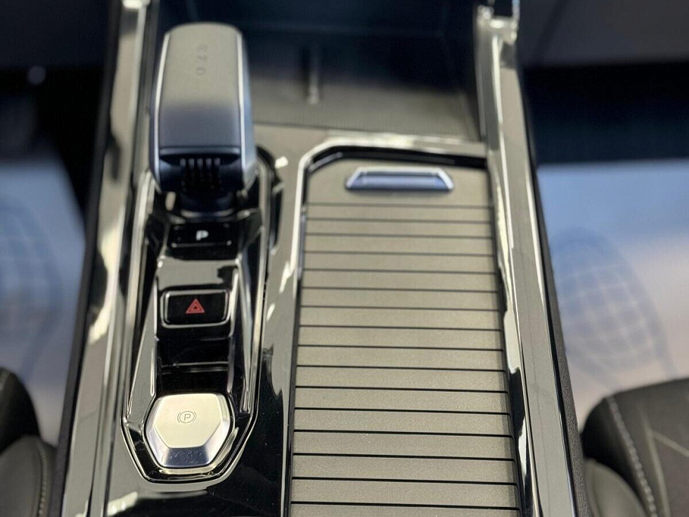 Geely Cityray Флагман, белый