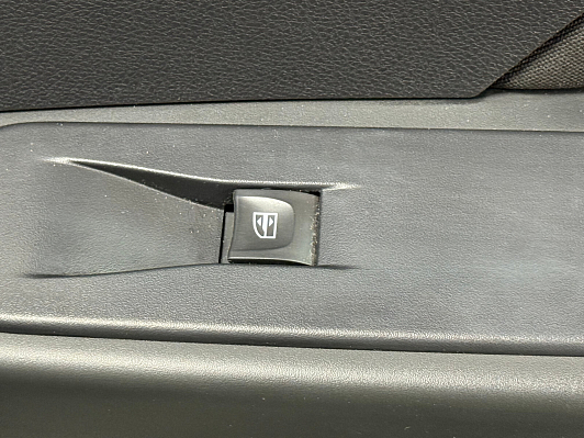 Renault Kaptur Life, 2018 года, пробег 140000 км