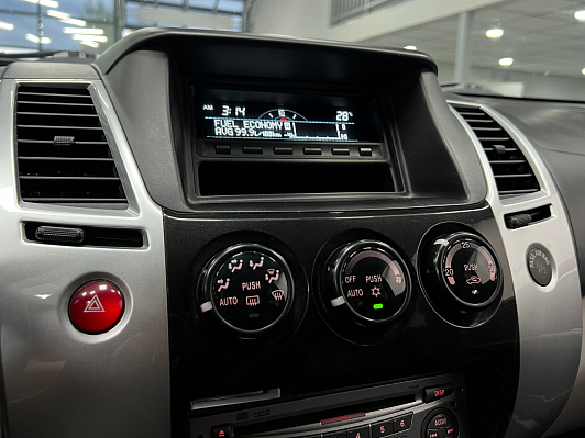 Mitsubishi Pajero Sport Intense, 2011 года, пробег 149786 км