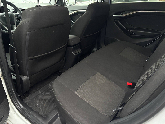 Lada (ВАЗ) Vesta Luxe Multimedia (2017-2019), 2019 года, пробег 92437 км