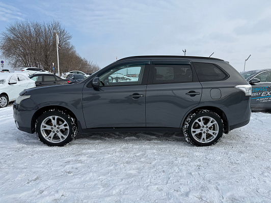Mitsubishi Outlander Instyle, 2013 года, пробег 364136 км
