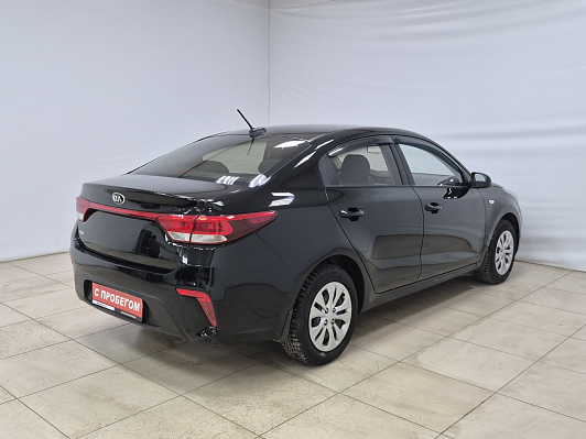 Kia Rio Luxe, 2017 года, пробег 50000 км