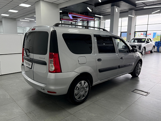 Lada (ВАЗ) Largus Luxe (7 мест), 2019 года, пробег 106000 км