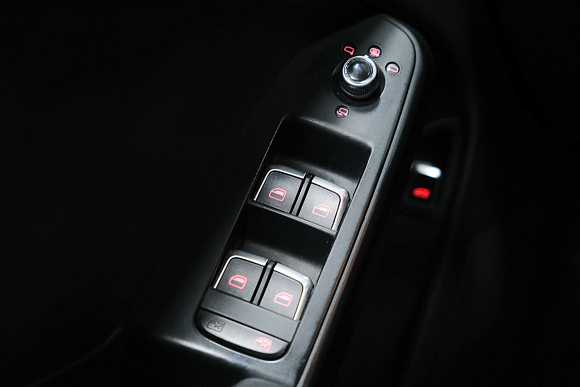 Audi A4 Comfort, 2015 года, пробег 205500 км