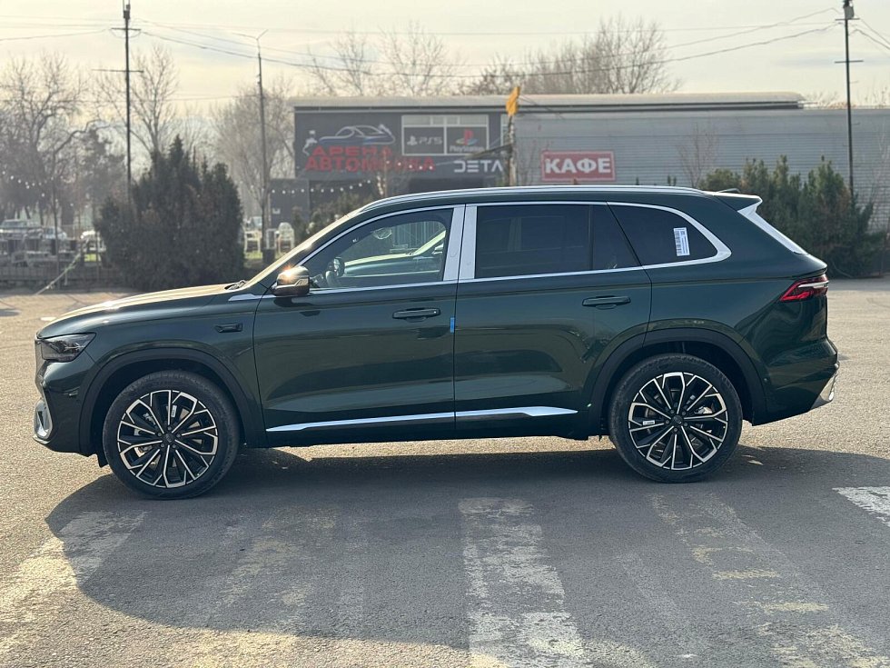 Geely Monjaro Люкс, зеленый
