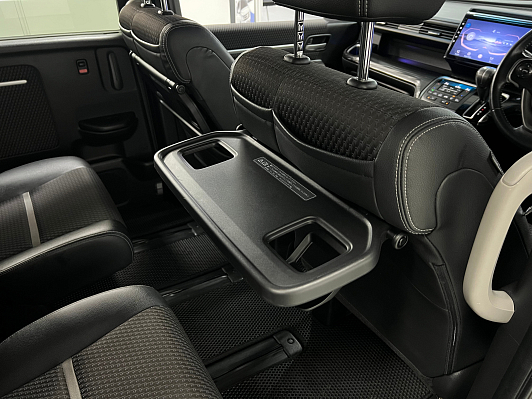 Honda Stepwgn, 2015 года, пробег 167880 км