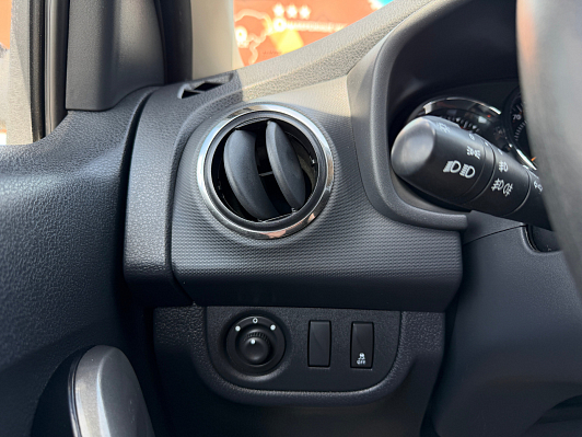 Renault Logan Stepway Life City, 2022 года, пробег 148608 км
