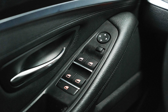 BMW 5 серии, 2014 года, пробег 186538 км