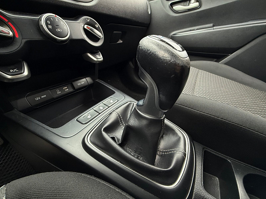 Kia Rio Comfort, 2018 года, пробег 100975 км