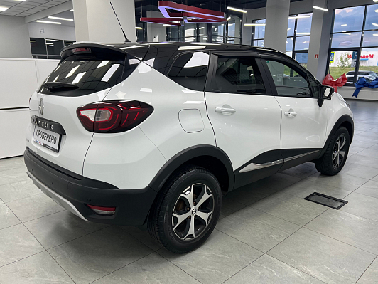 Renault Kaptur Style, 2017 года, пробег 109000 км