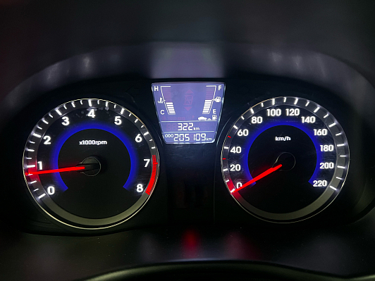 Hyundai Solaris Active, 2013 года, пробег 205002 км