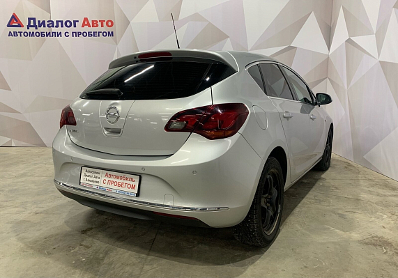 Opel Astra Cosmo, 2012 года, пробег 208400 км