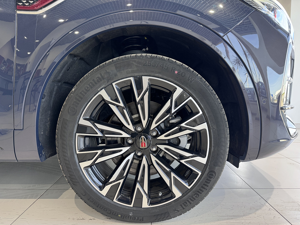 Hongqi HS5 Делюкс (Deluxe), коричневый