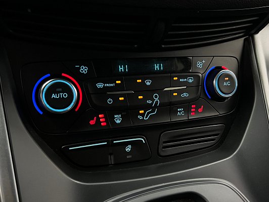 Ford Kuga Trend Plus (2017), 2018 года, пробег 111372 км