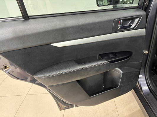 Subaru Outback, 2010 года, пробег 216412 км