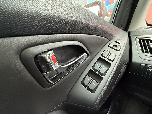 Hyundai ix35 Prestige, 2012 года, пробег 184000 км