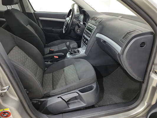 Skoda Octavia Ambition, 2010 года, пробег 291734 км