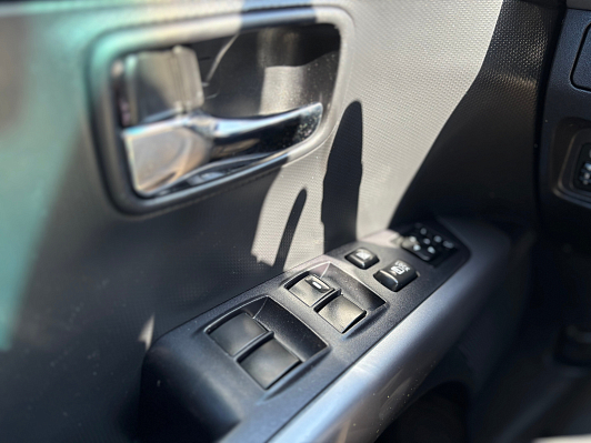 Mitsubishi Outlander Instyle, 2011 года, пробег 197181 км