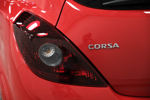 Opel Corsa Color Edition, 2012 года, пробег 158000 км