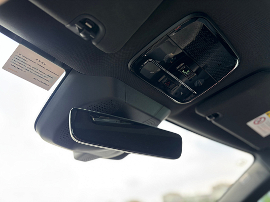 Lynk & Co 08 Performance Halo, 2023 года, пробег 41135 км