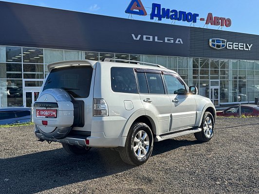 Mitsubishi Pajero Instyle, 2014 года, пробег 282420 км