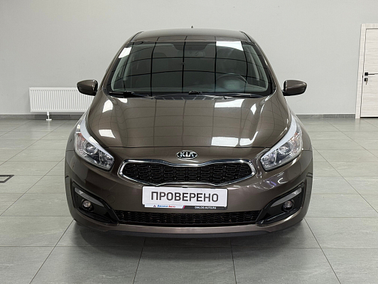 Kia Ceed, 2018 года, пробег 100000 км