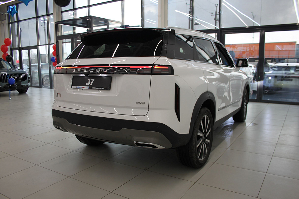 Jaecoo J7 Престиж, белый