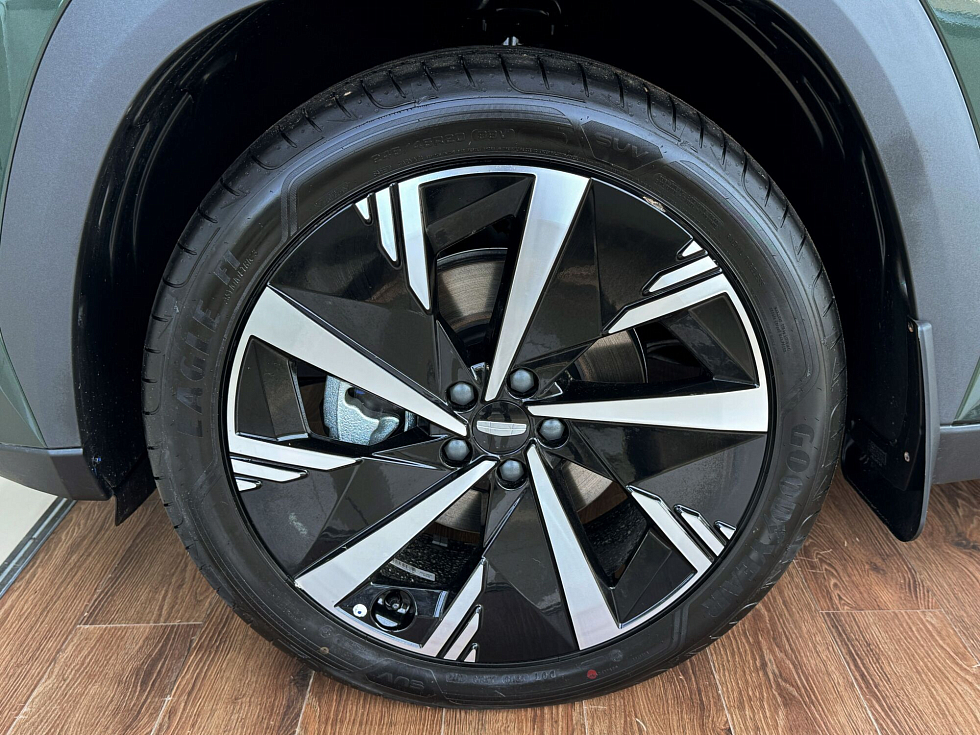 Geely Atlas Спорт, зеленый