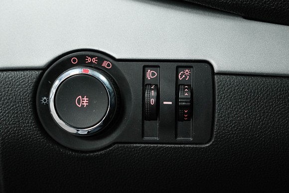 Opel Mokka Essentia, 2014 года, пробег 97000 км