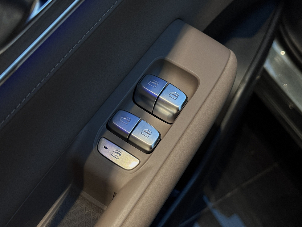 Tenet T8 , белый